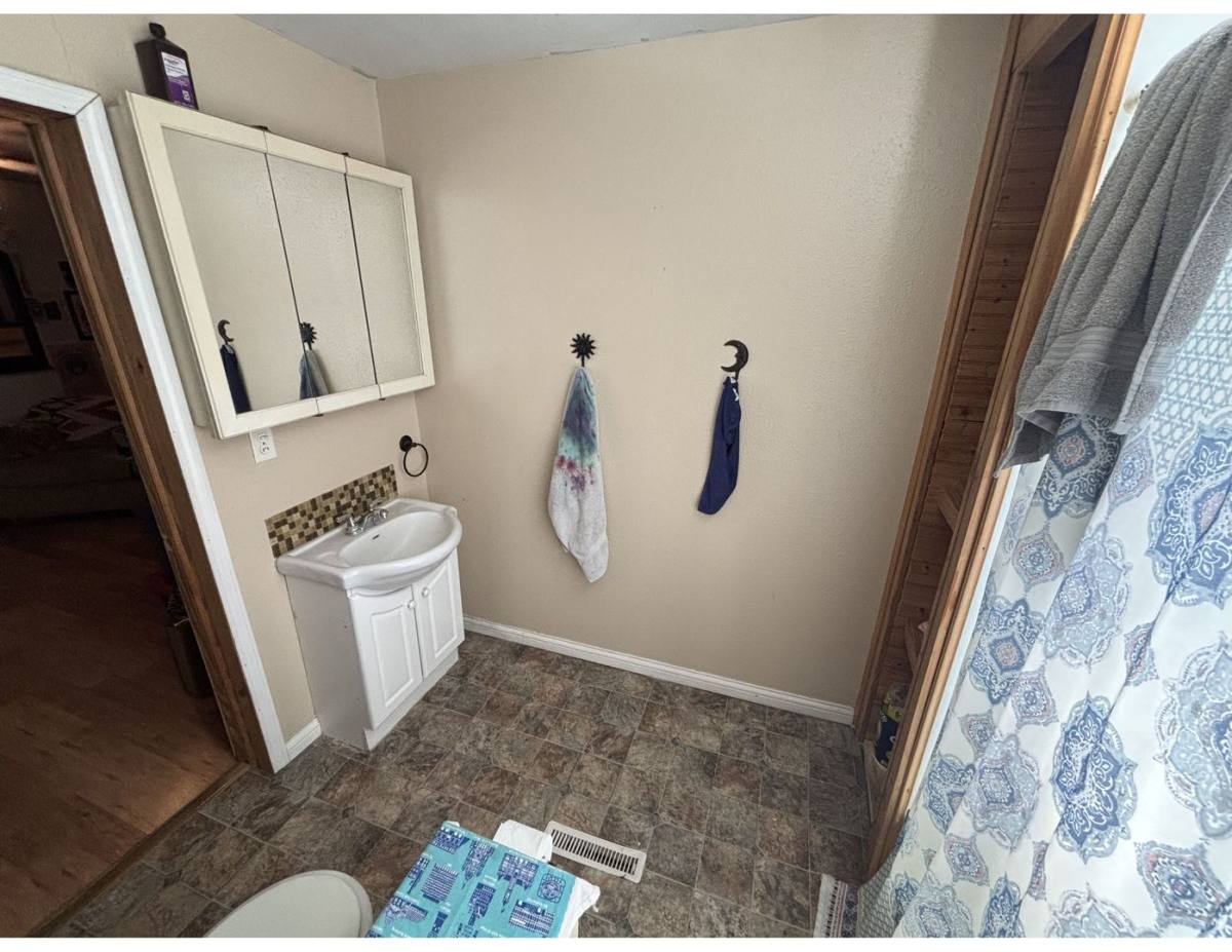 Apartment for rent at 614-616 Clinton St, La Crosse, WI 54603