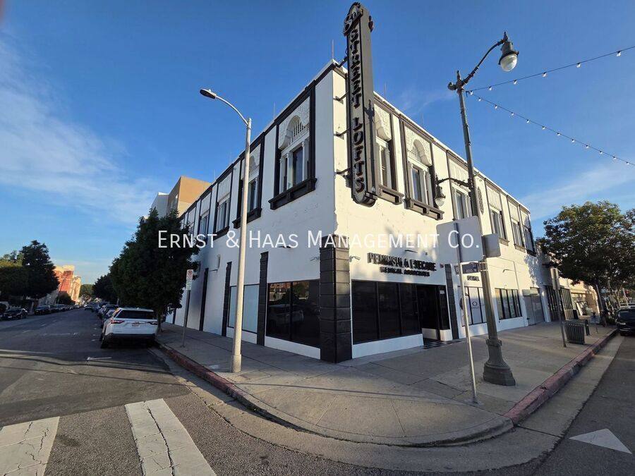 Apartment for rent at 800 S Pacific Ave, San Pedro, CA 90731