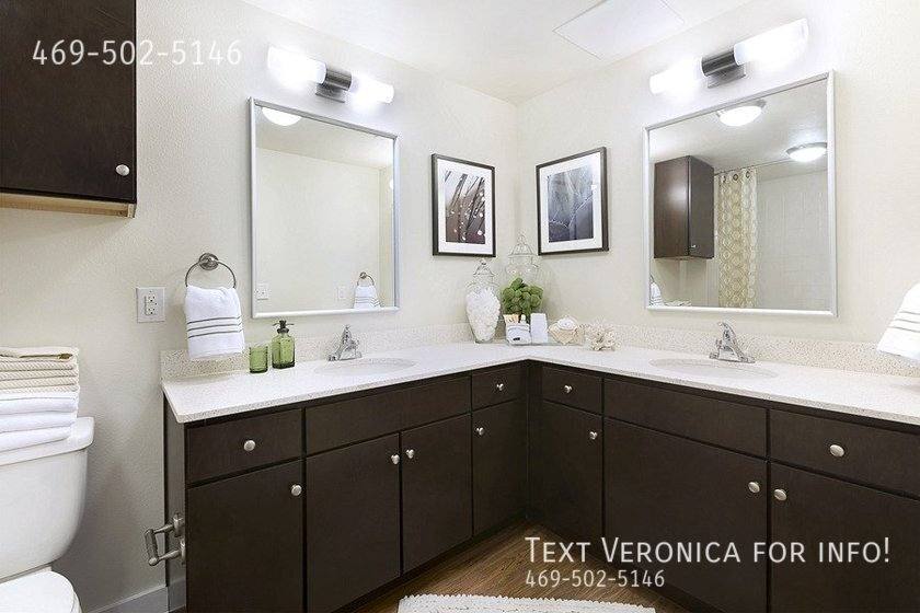 Apartment for rent at 2025 E 7th St, Austin, TX 78702