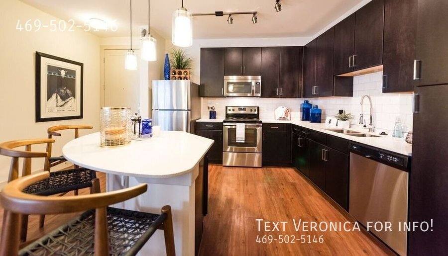 Apartment for rent at 2025 E 7th St, Austin, TX 78702