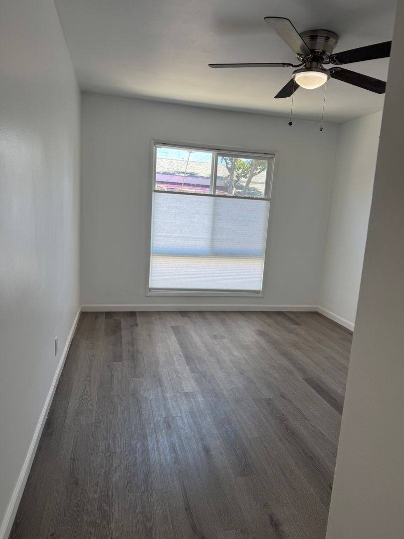 Apartment for rent at 14937 Saticoy St, Van Nuys, CA 91405