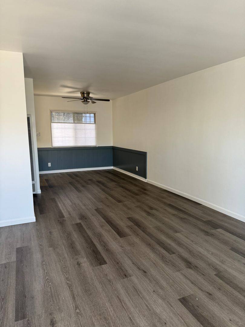 Apartment for rent at 14937 Saticoy St, Van Nuys, CA 91405