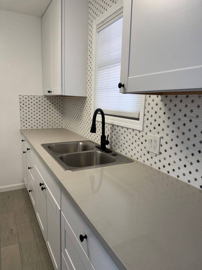 Apartment for rent at 14937 Saticoy St, Van Nuys, CA 91405