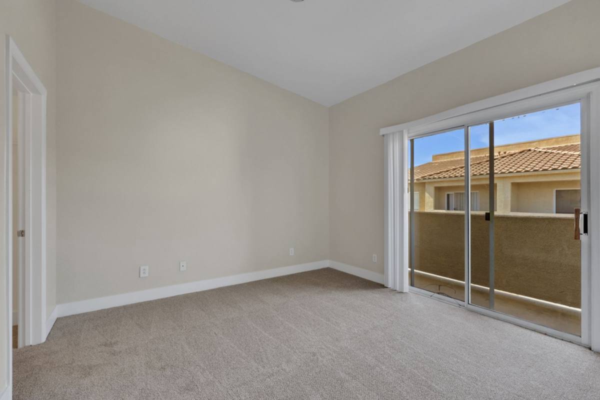 Townhouse for rent at 479 Eagle Egg, Henderson, NV 89012