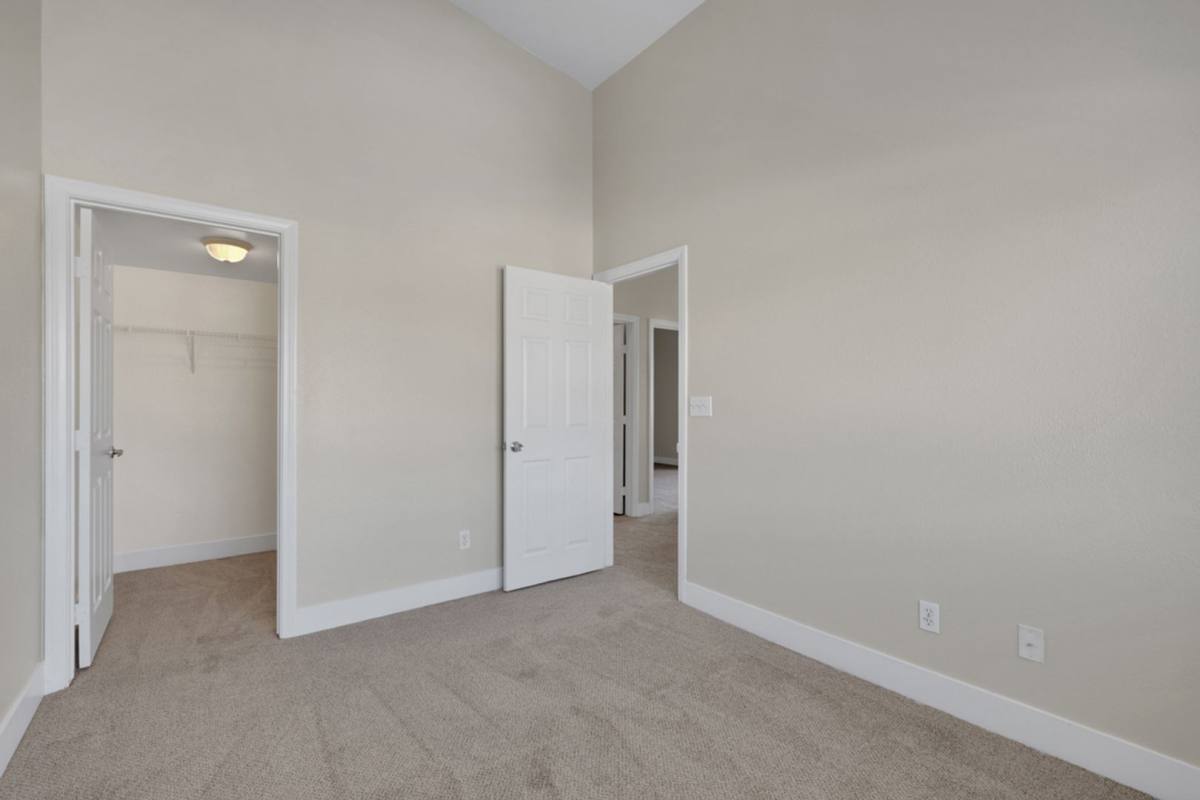 Townhouse for rent at 479 Eagle Egg, Henderson, NV 89012