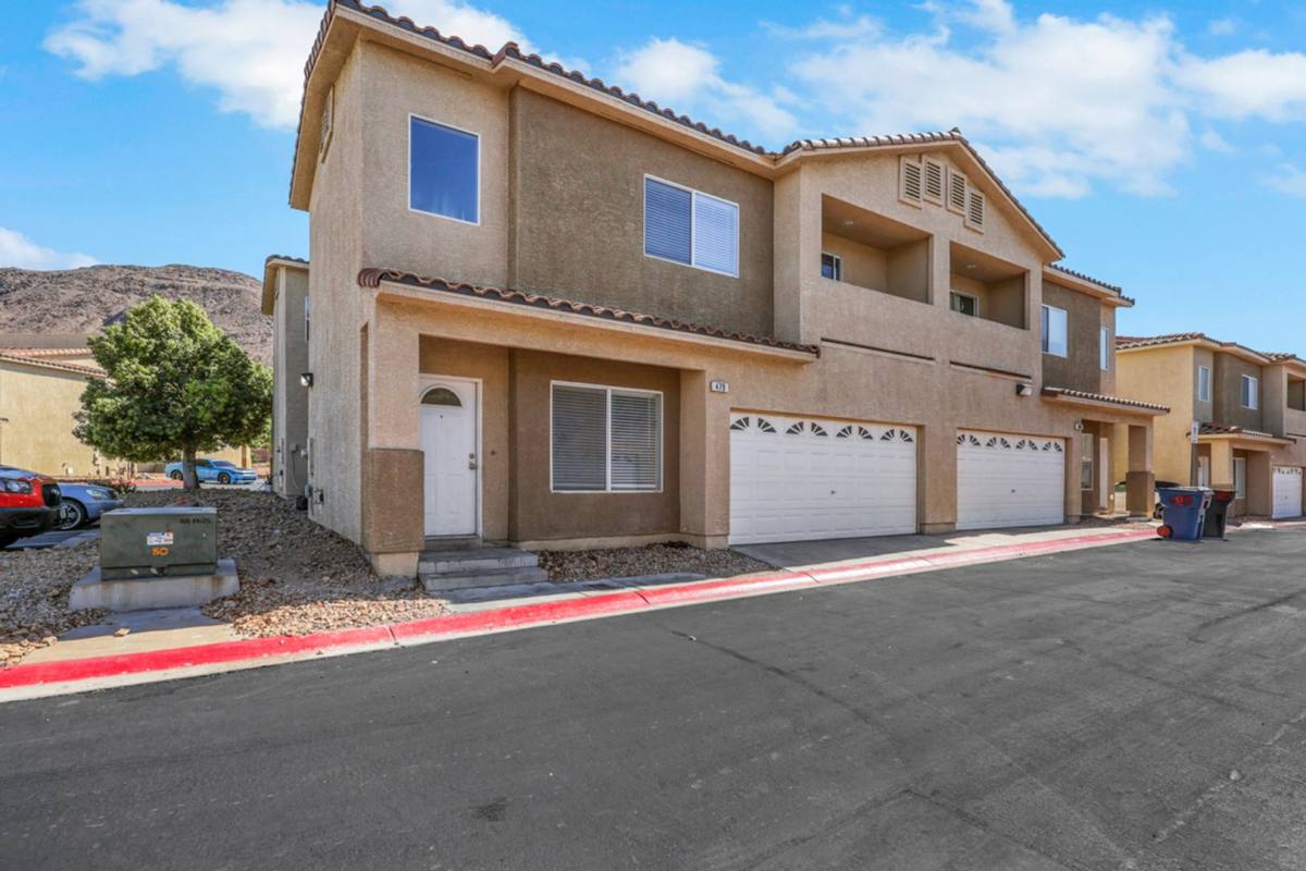 Townhouse for rent at 479 Eagle Egg, Henderson, NV 89012