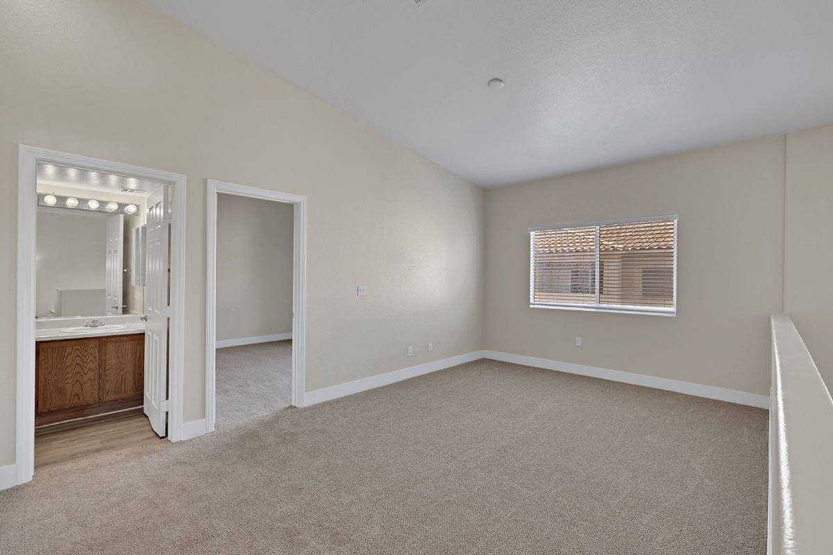 Townhouse for rent at 479 Eagle Egg, Henderson, NV 89012