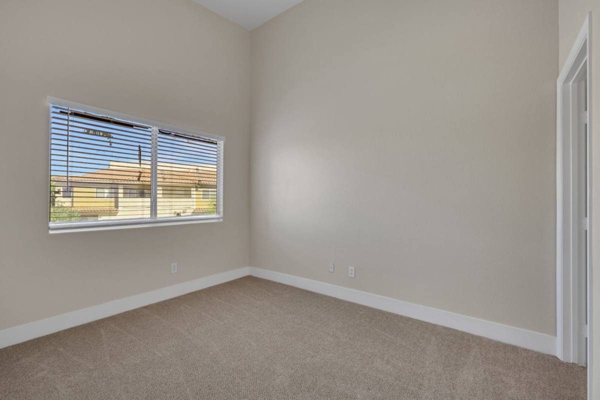 Townhouse for rent at 479 Eagle Egg, Henderson, NV 89012