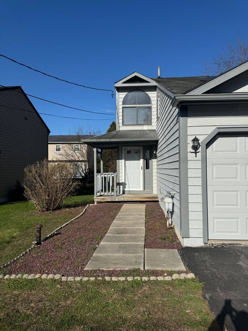 Townhouse for rent at 323 Gillespie Ave, Syracuse, NY 13219