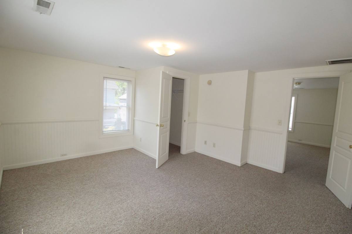 Apartment for rent at 272 W Bruce St, Harrisonburg, VA 22801