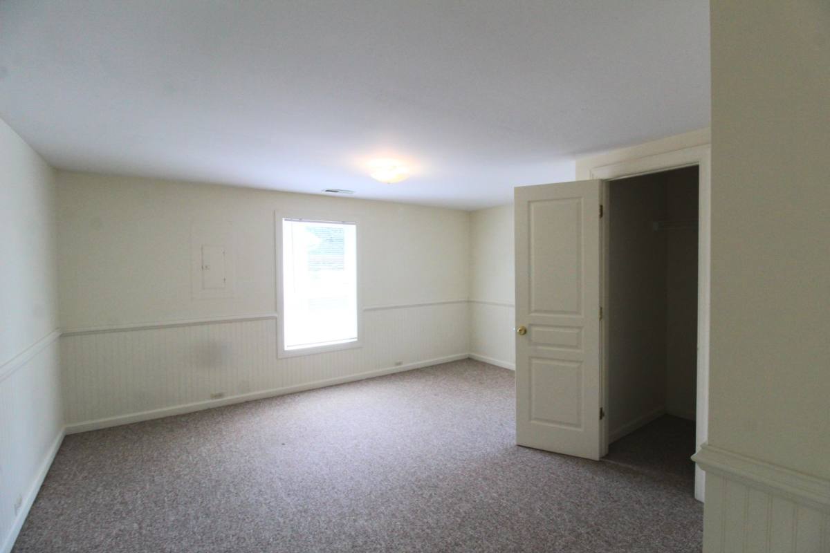Apartment for rent at 272 W Bruce St, Harrisonburg, VA 22801