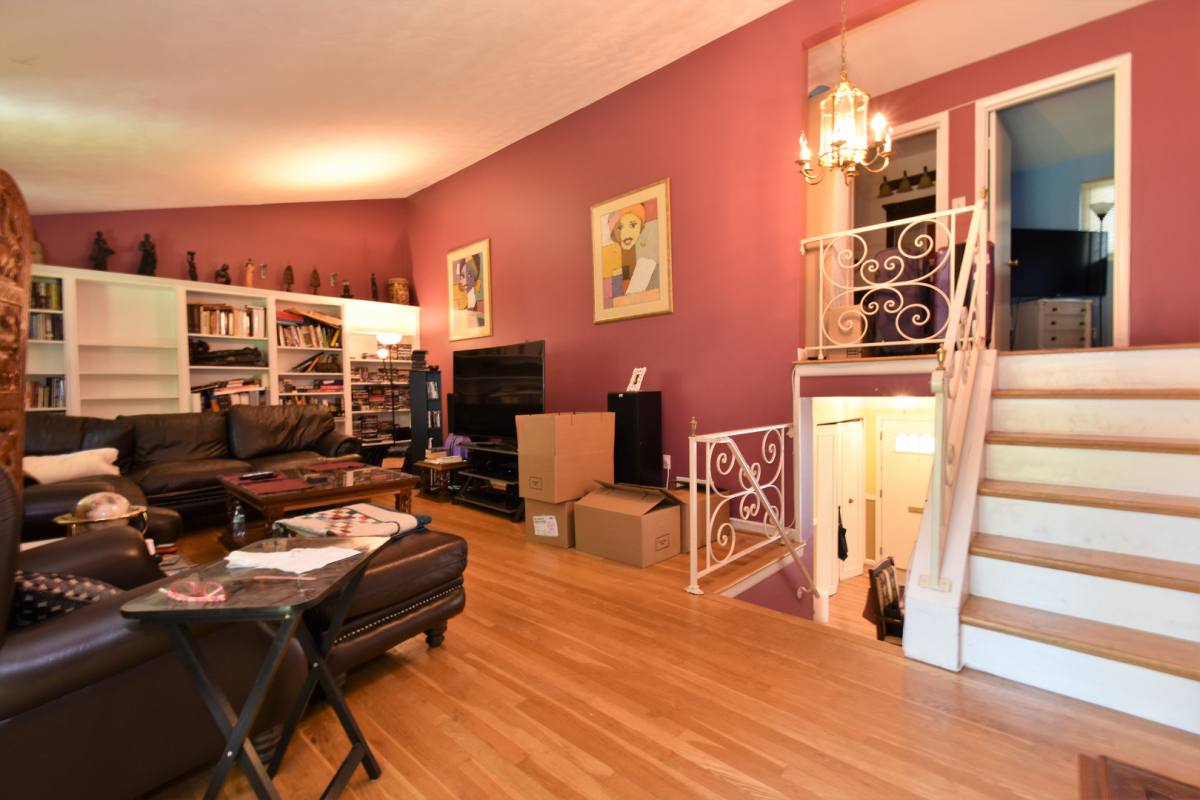 House for rent at 305 Hillsboro Dr, Silver Spring, MD 20902