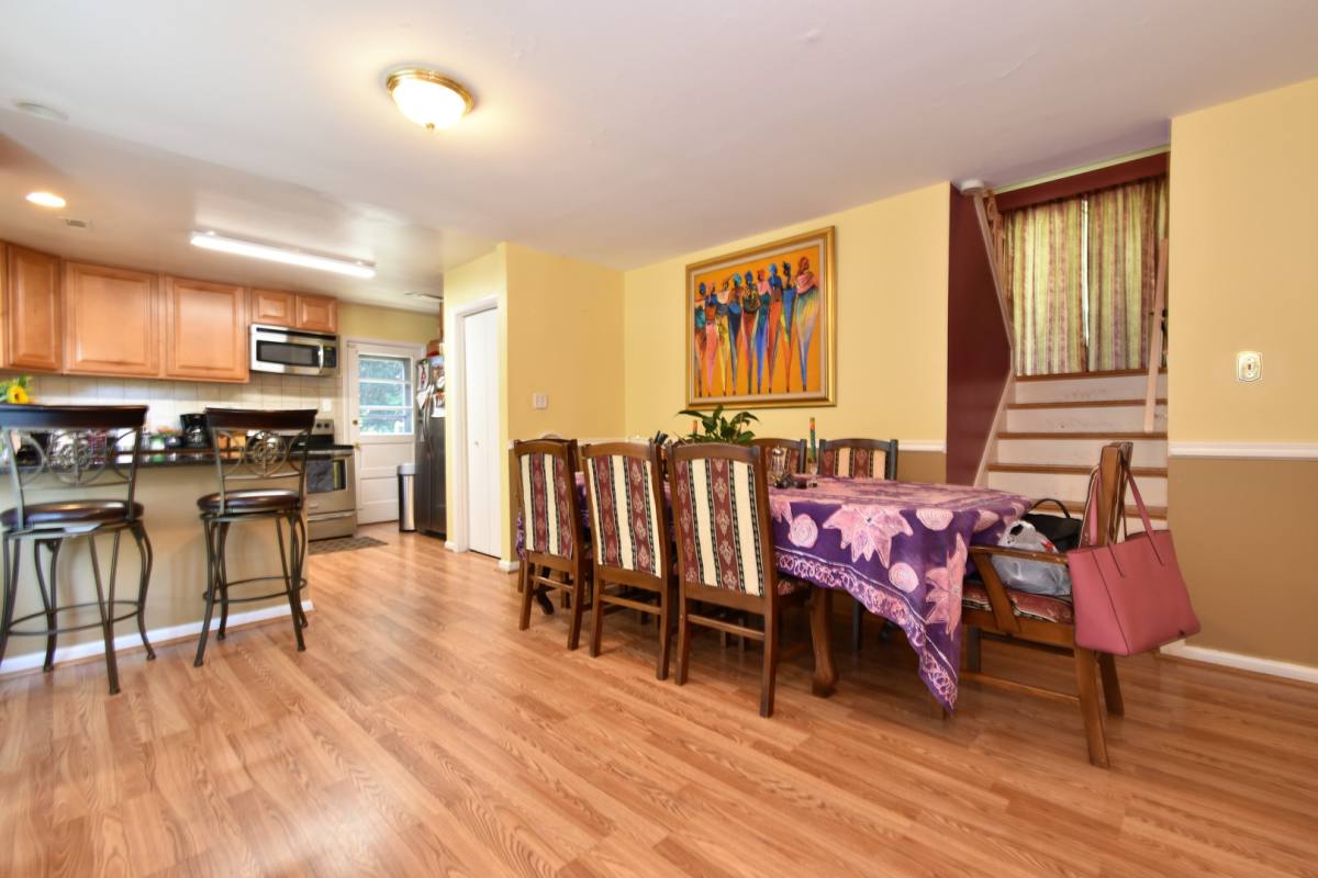 House for rent at 305 Hillsboro Dr, Silver Spring, MD 20902