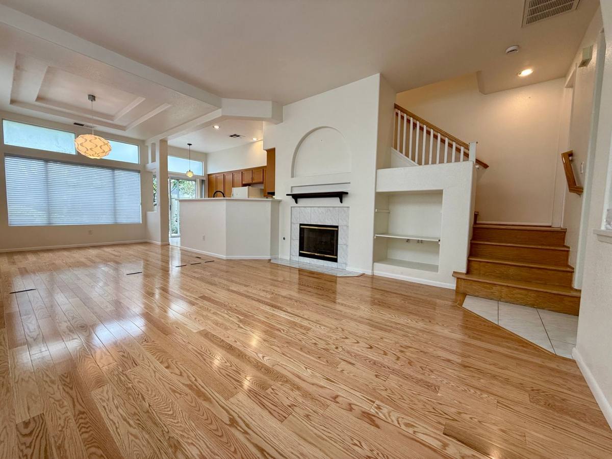 Townhouse for rent at 7579 Hazard Center Dr, San Diego, CA 92108