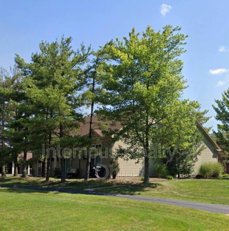 Apartment for rent at 794 Kentwood Dr #2, Youngstown, OH 44512