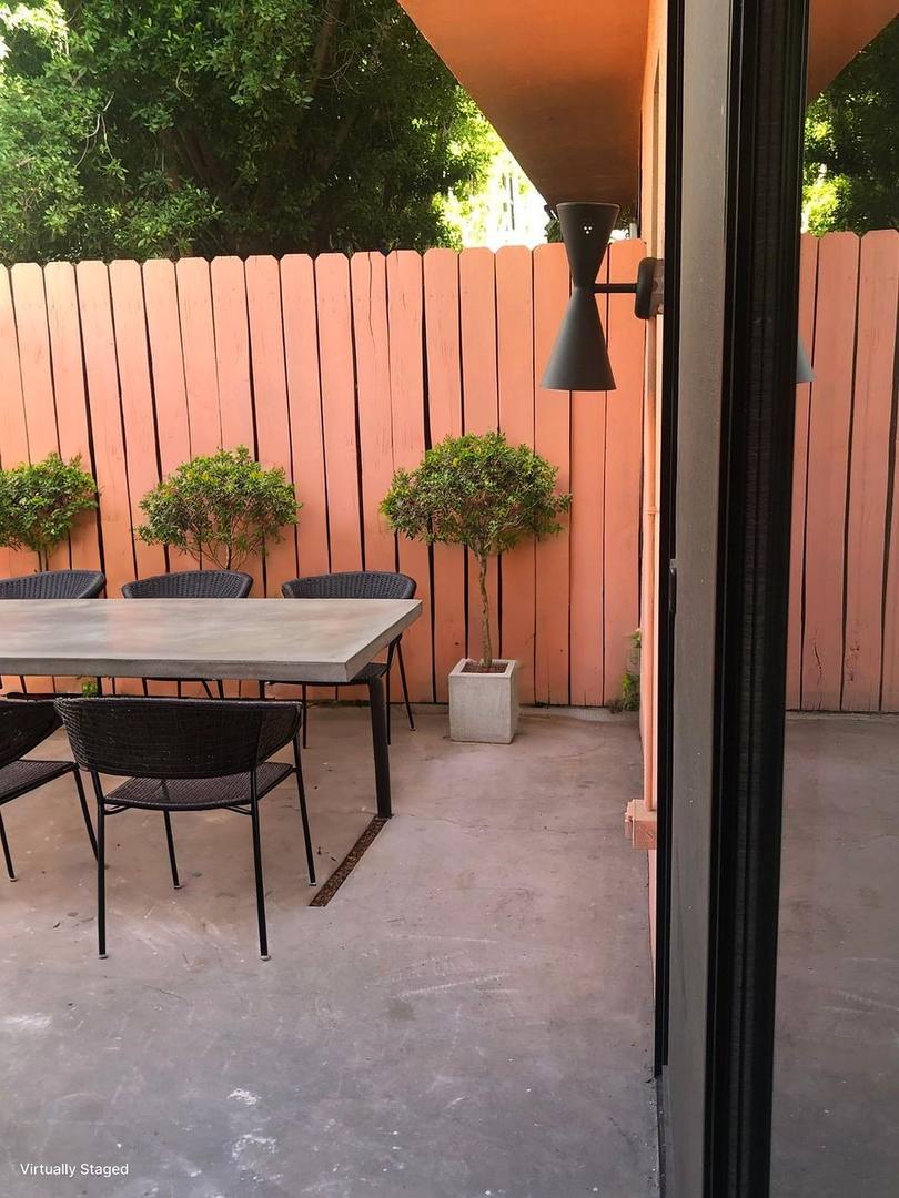 Apartment for rent at 722 E San Lorenzo Rd, Palm Springs, CA 92264