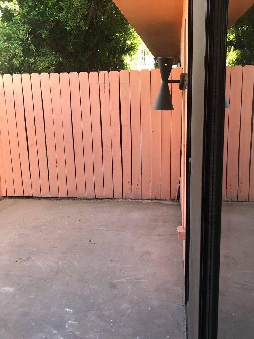 Apartment for rent at 722 E San Lorenzo Rd, Palm Springs, CA 92264