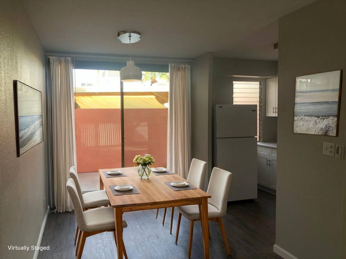 Apartment for rent at 722 E San Lorenzo Rd, Palm Springs, CA 92264