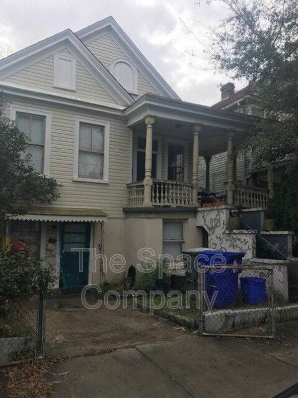 Apartment for rent at 21 Carolina St #B, Charleston, SC 29403
