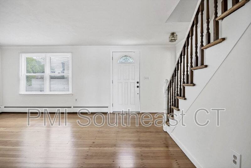 House for rent at 51 Lake Ave, Niantic, CT 06357