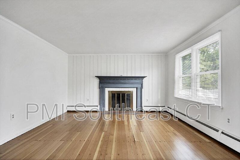 House for rent at 51 Lake Ave, Niantic, CT 06357