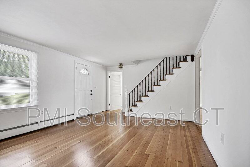 House for rent at 51 Lake Ave, Niantic, CT 06357
