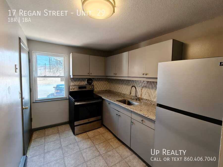 Apartment for rent at 17 Regan St, Vernon Rockville, CT 06066