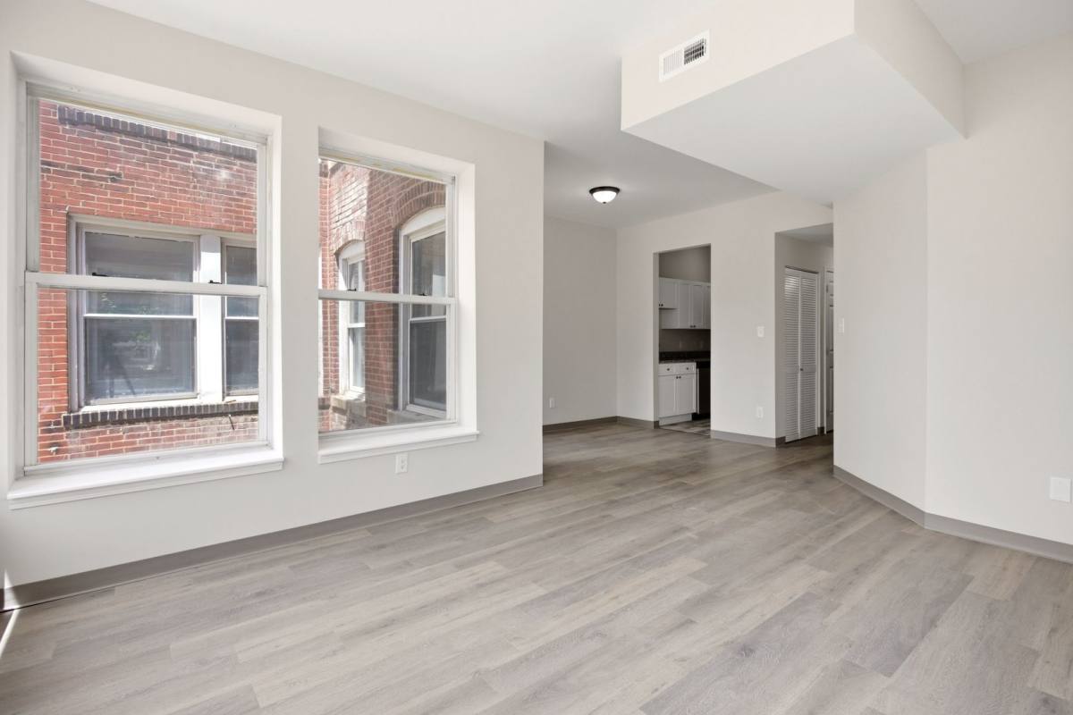 Apartment for rent at 5500 Delmar Blvd, Saint Louis, MO 63112