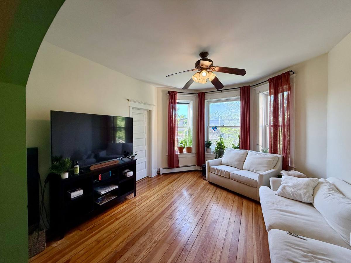 Apartment for rent at 47 Chicago Ave, Oak Park, IL 60302