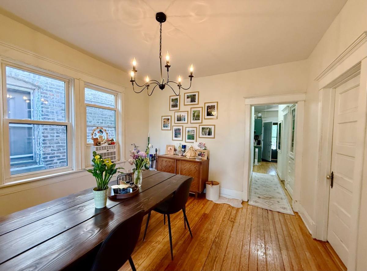 Apartment for rent at 47 Chicago Ave, Oak Park, IL 60302