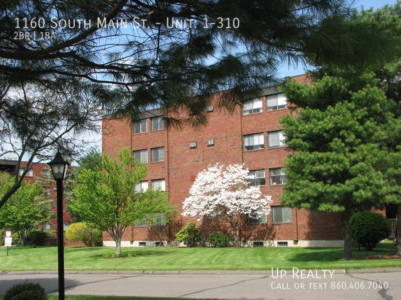 Apartment for rent at 1160 S Main St, Middletown, CT 06457