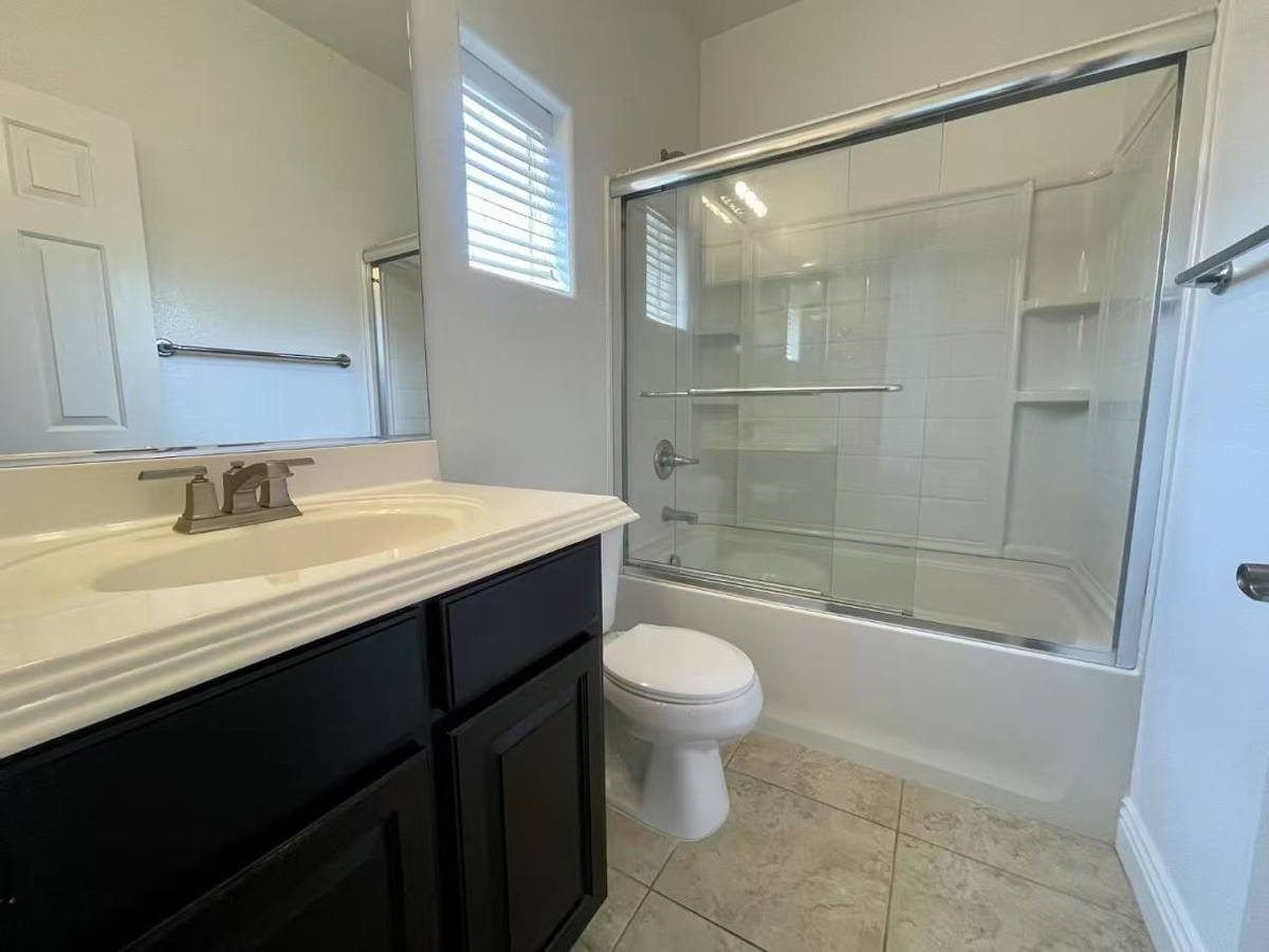House for rent at 1114 Moonlit Oasis Lane, Henderson, NV 89002