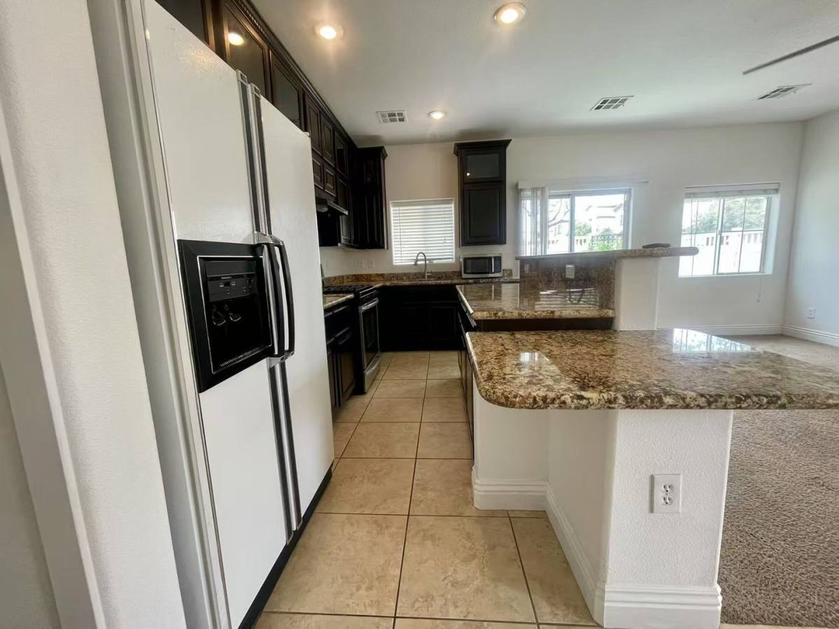 House for rent at 1114 Moonlit Oasis Lane, Henderson, NV 89002