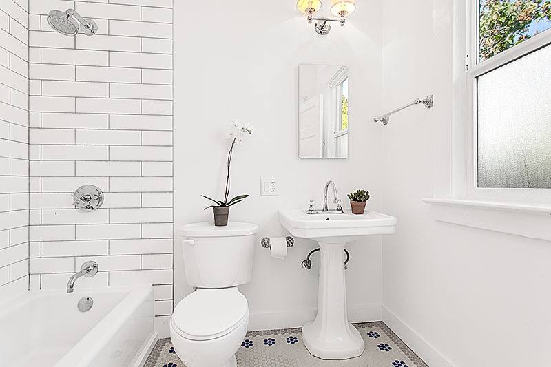 Apartment for rent at 1151 19th Ave E #B, Seattle, WA 98112