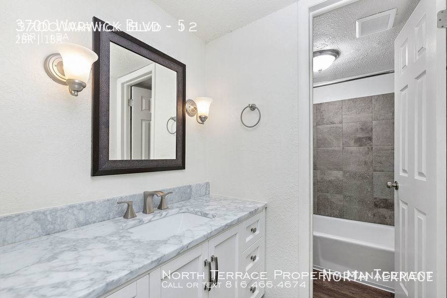 Apartment for rent at 3700 Warwick Blvd, Kansas City, MO 64111