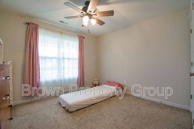 House for rent at 1733 Ragsdale Rd, Hope Mills, NC 28348