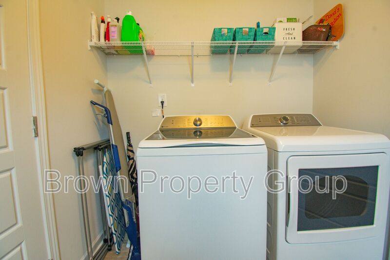 House for rent at 1733 Ragsdale Rd, Hope Mills, NC 28348
