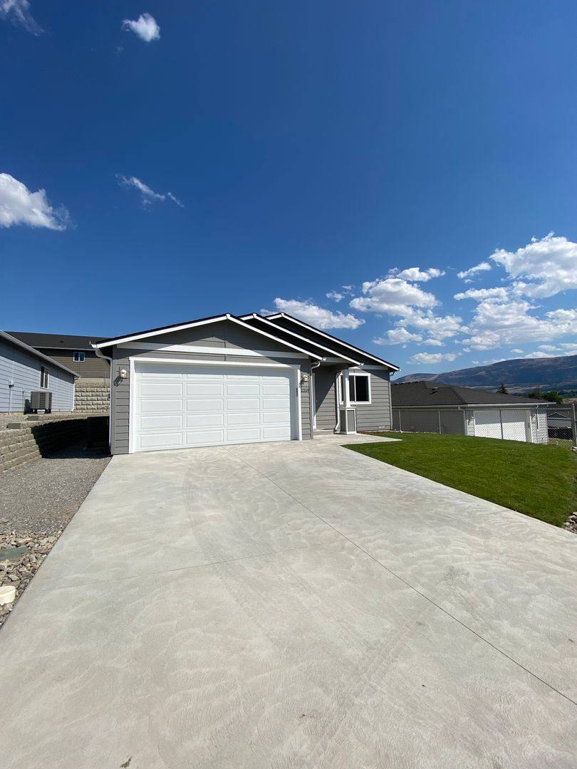 House for rent at 2219 SE Marlette Rd, East Wenatchee, WA 98802