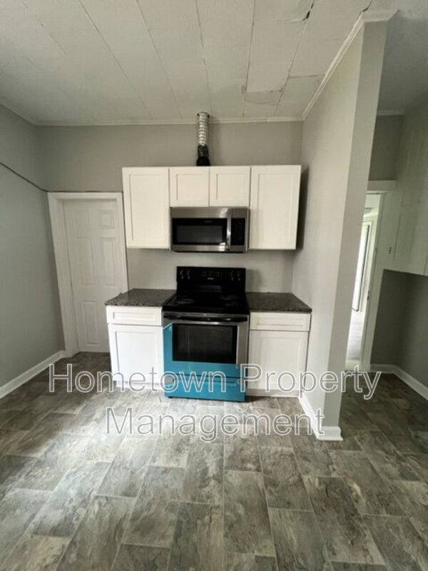 Apartment for rent at 237 E Garfield St - 1st Floor, Shippensburg, PA 17257