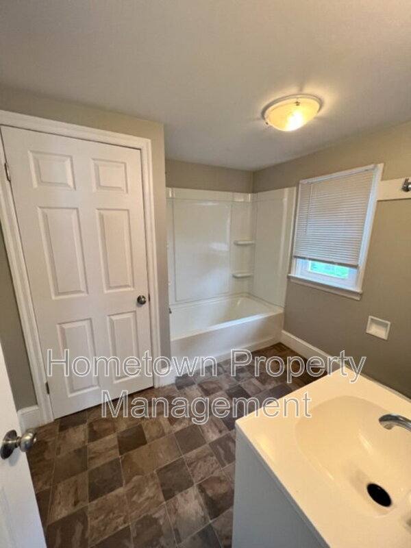 Apartment for rent at 237 E Garfield St - 1st Floor, Shippensburg, PA 17257