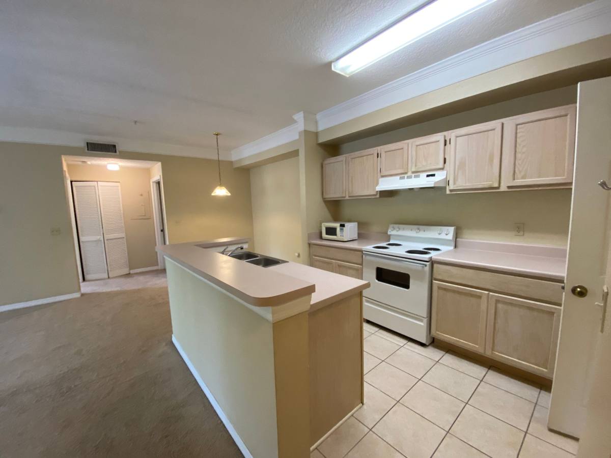 Apartment for rent at 11490 Villa Grand, Fort Myers, FL 33913