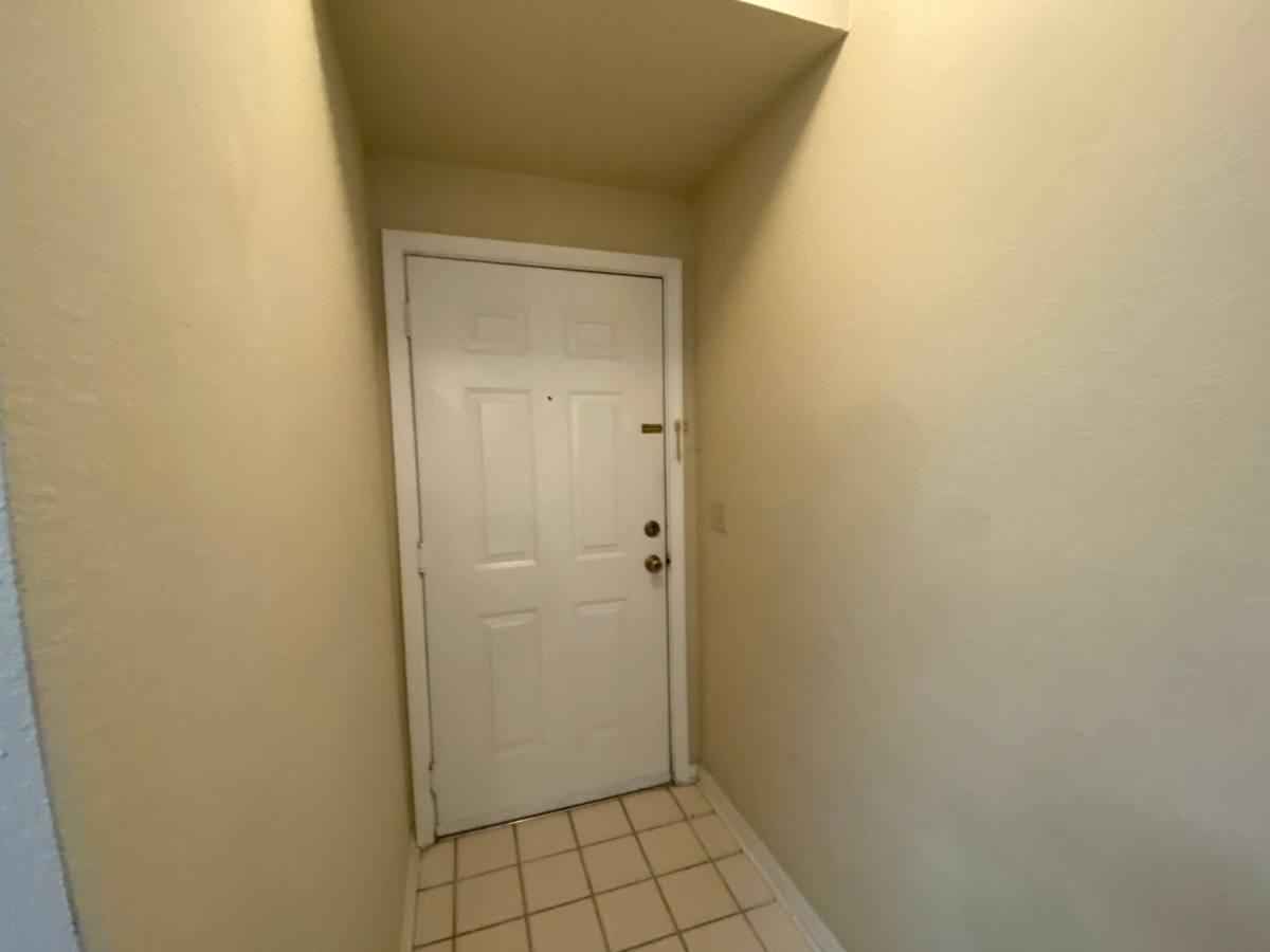 Apartment for rent at 11490 Villa Grand, Fort Myers, FL 33913