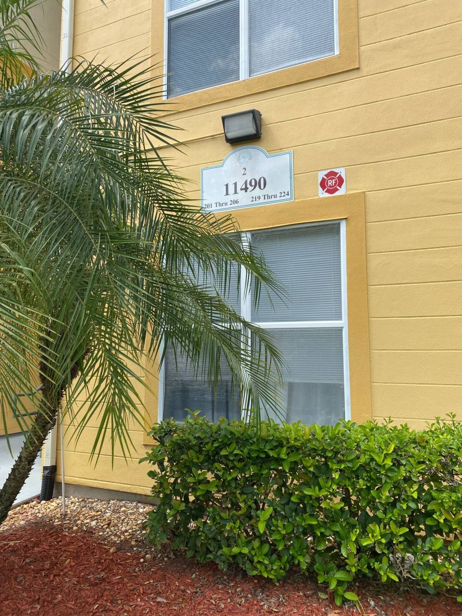 Apartment for rent at 11490 Villa Grand, Fort Myers, FL 33913