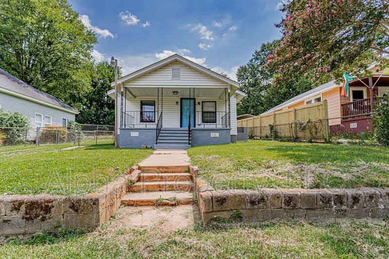 House for rent at 9 Highlawn Ave, Greenville, SC 29611