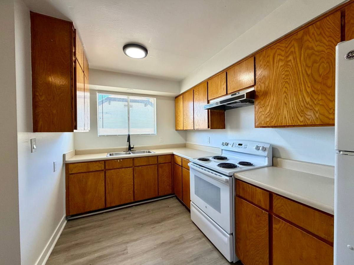 Apartment for rent at 901 E Claremont St, Phoenix, AZ 85014