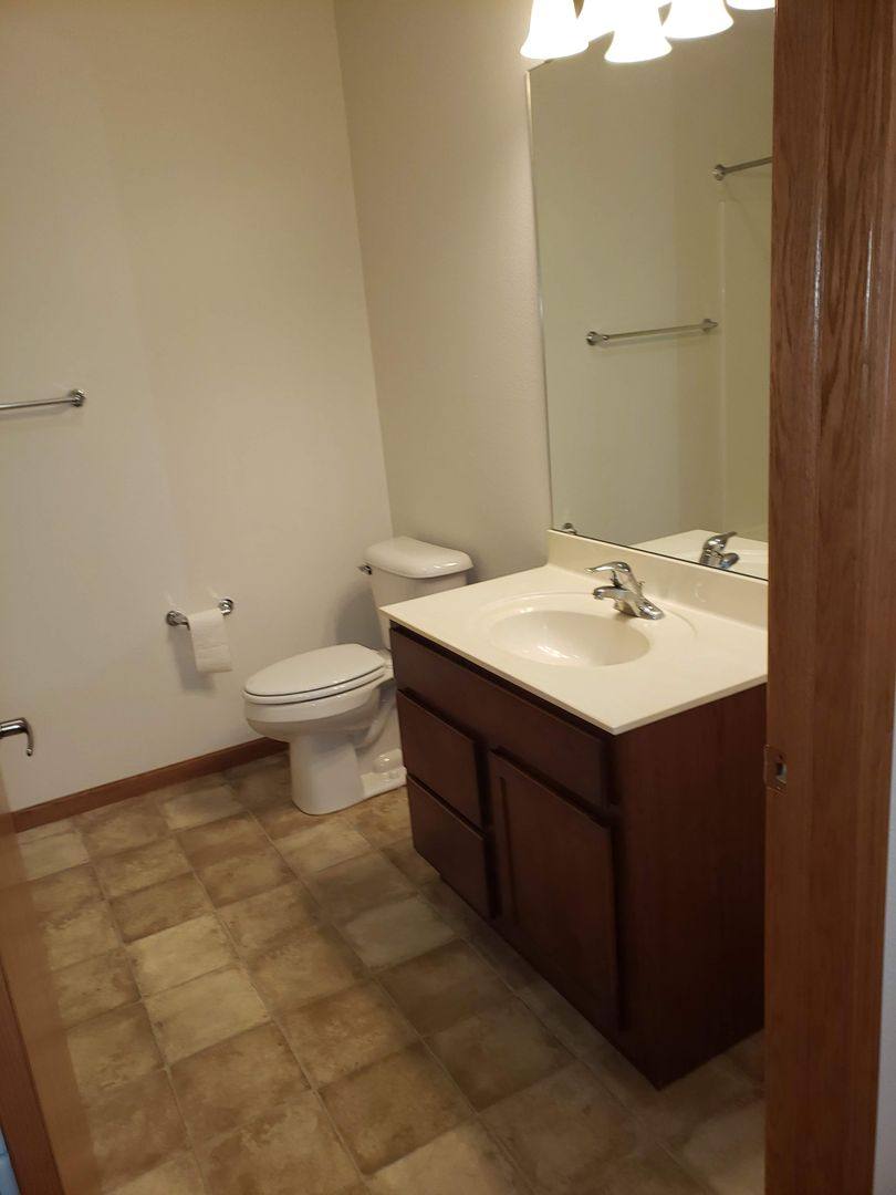 218 Wolfe St, Oregon, WI 53575 - Apartment for Rent - Image 4
