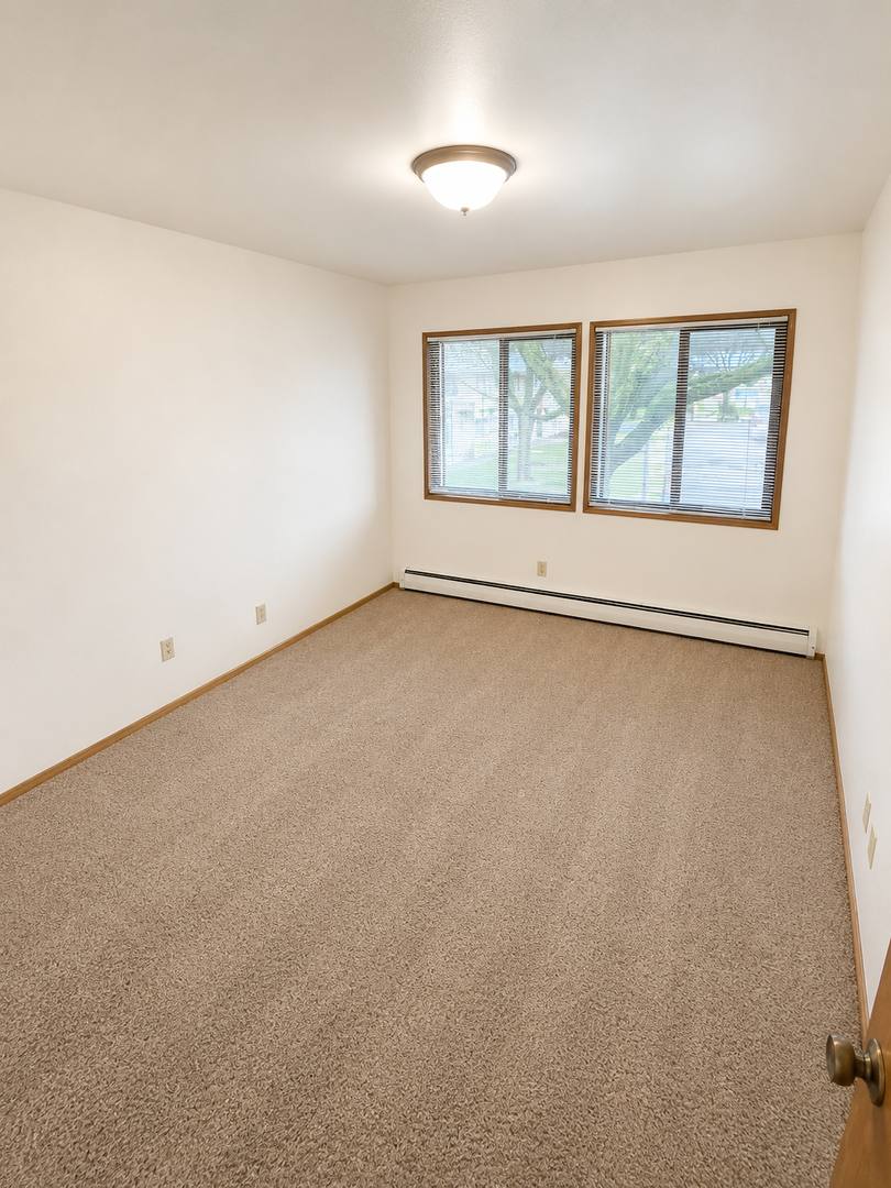 1001 Gilbert Rd, Madison, WI 53711 - Apartment for Rent - Image 4