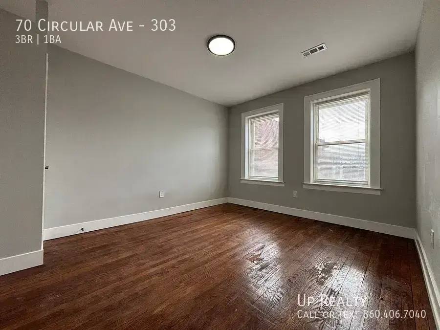 Apartment for rent at 70 Circular Ave, Hamden, CT 06514