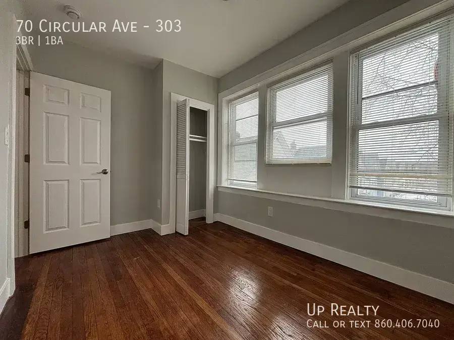 Apartment for rent at 70 Circular Ave, Hamden, CT 06514