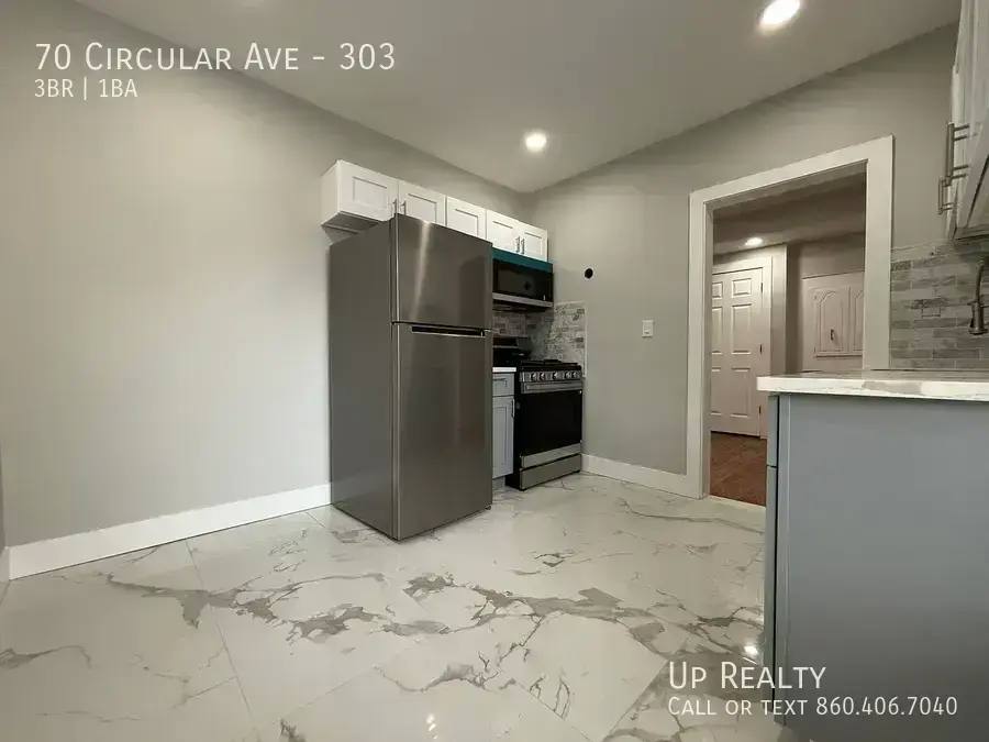 Apartment for rent at 70 Circular Ave, Hamden, CT 06514